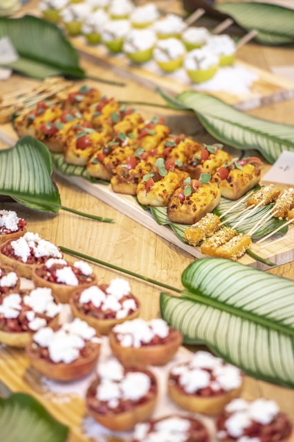 Presentación Fine Cosmetics en ambergris