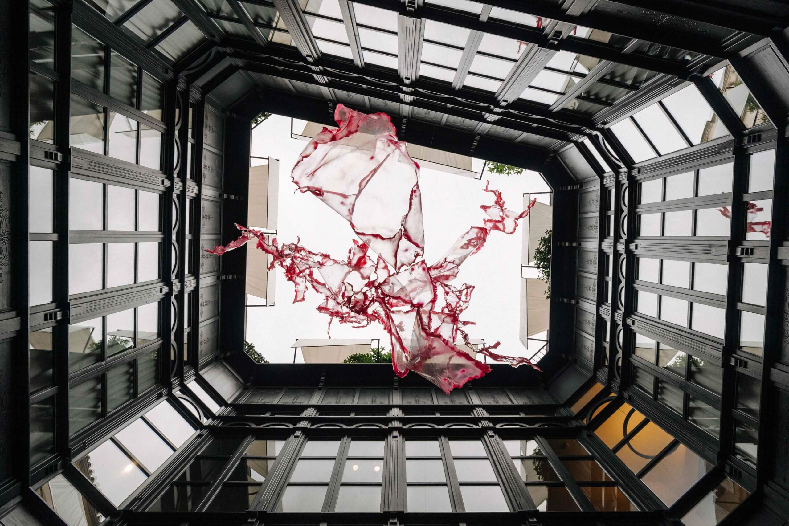 Instalación de Aljoscha y LA BIBI en Sant Francesc Hotel